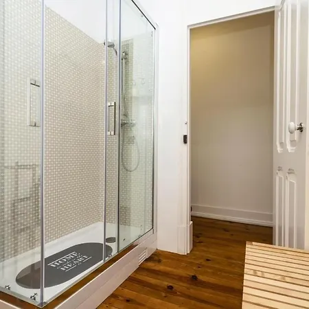 Groovy M2 R3 - Amazing Double With En-suite Bathroom Lisbon