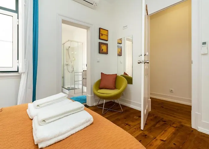 Groovy M2 R3 - Amazing Double With En-suite Bathroom